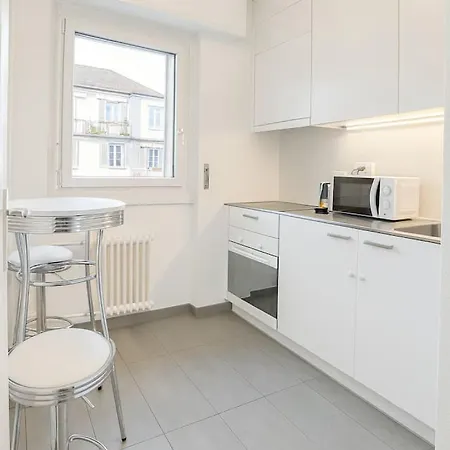 Apartament The Classy Minimalist Lakefront Lozanna