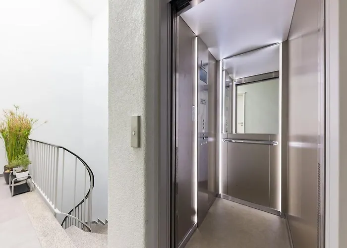 The Classy Minimalist Lakefront Apartament *